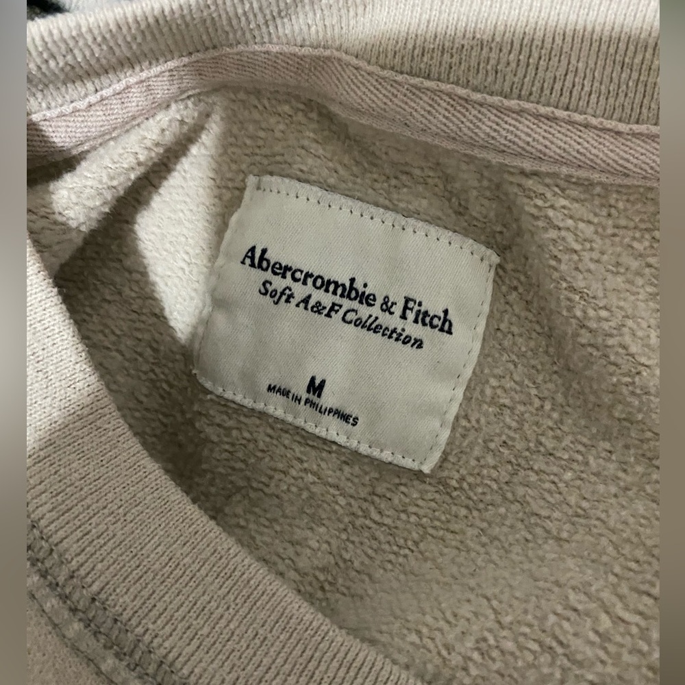 Crew neck - Picture 2 of 3